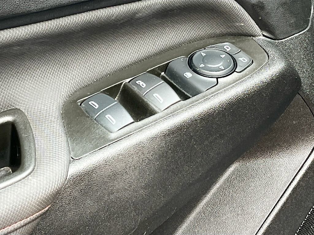 Used 2024 Chevrolet Equinox RS w/ LPO, Floor Liner Package image 17