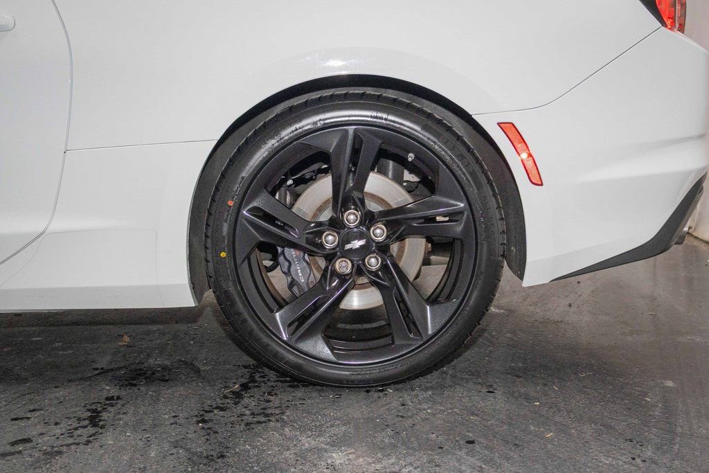 Used 2019 Chevrolet Camaro SS image 9