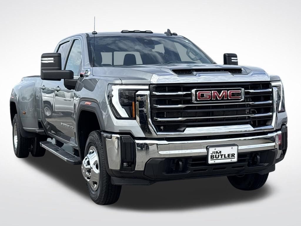 Used 2025 GMC Sierra 3500 SLE w/ Preferred Package AWD/4WD image 9