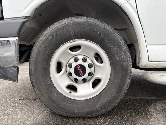 Used 2024 GMC Savana 2500 w/ Driver Convenience Package image 18