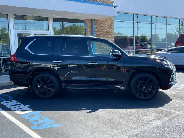 Used 2019 Lexus LX 570 4WD w/ Luxury Package image 22