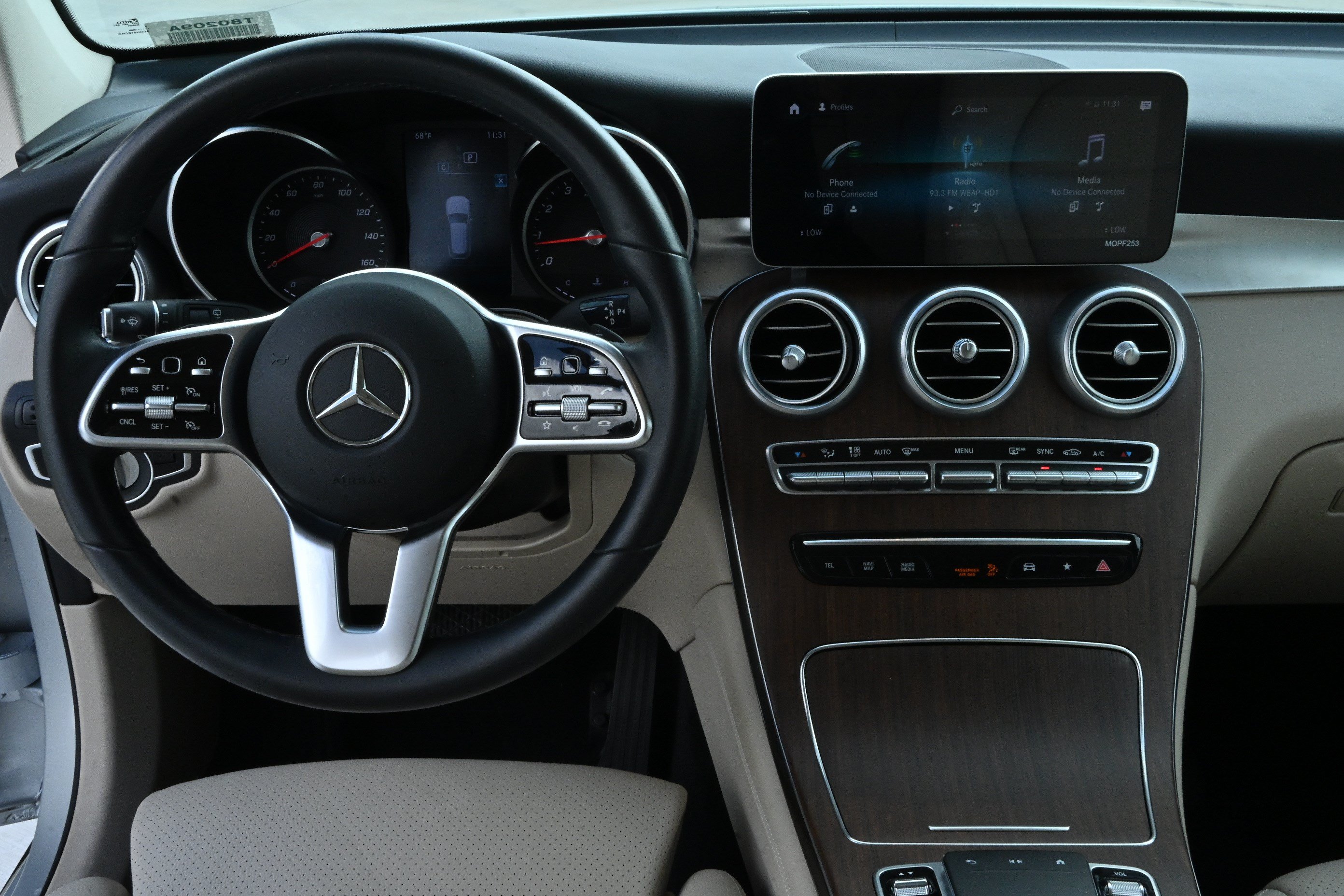 Used 2020 Mercedes-Benz GLC 300 image 26
