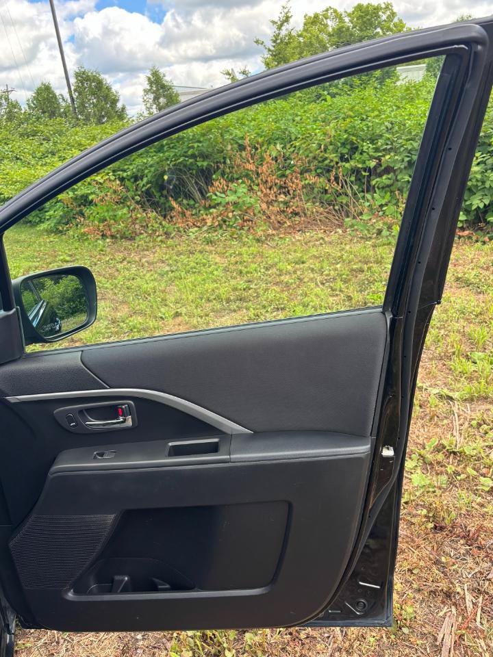 Used 2014 MAZDA MAZDA5 Sport FWD image 24