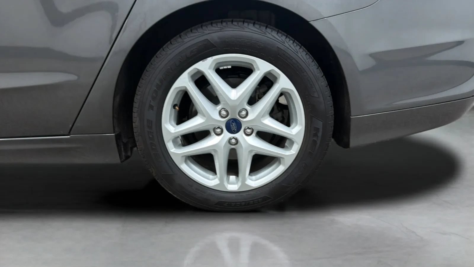 Used 2016 Ford Fusion SE FWD image 27