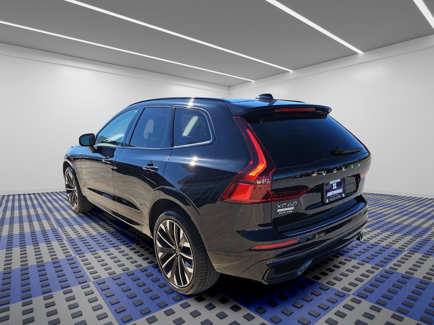 Used 2026 Volvo XC60 B5 Ultra w/ Protection Package Premier AWD/4WD image 5