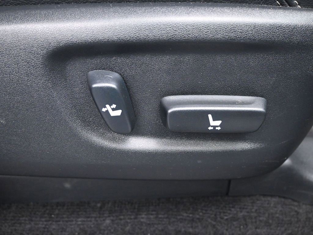 Used 2022 Toyota 4Runner Limited image 12