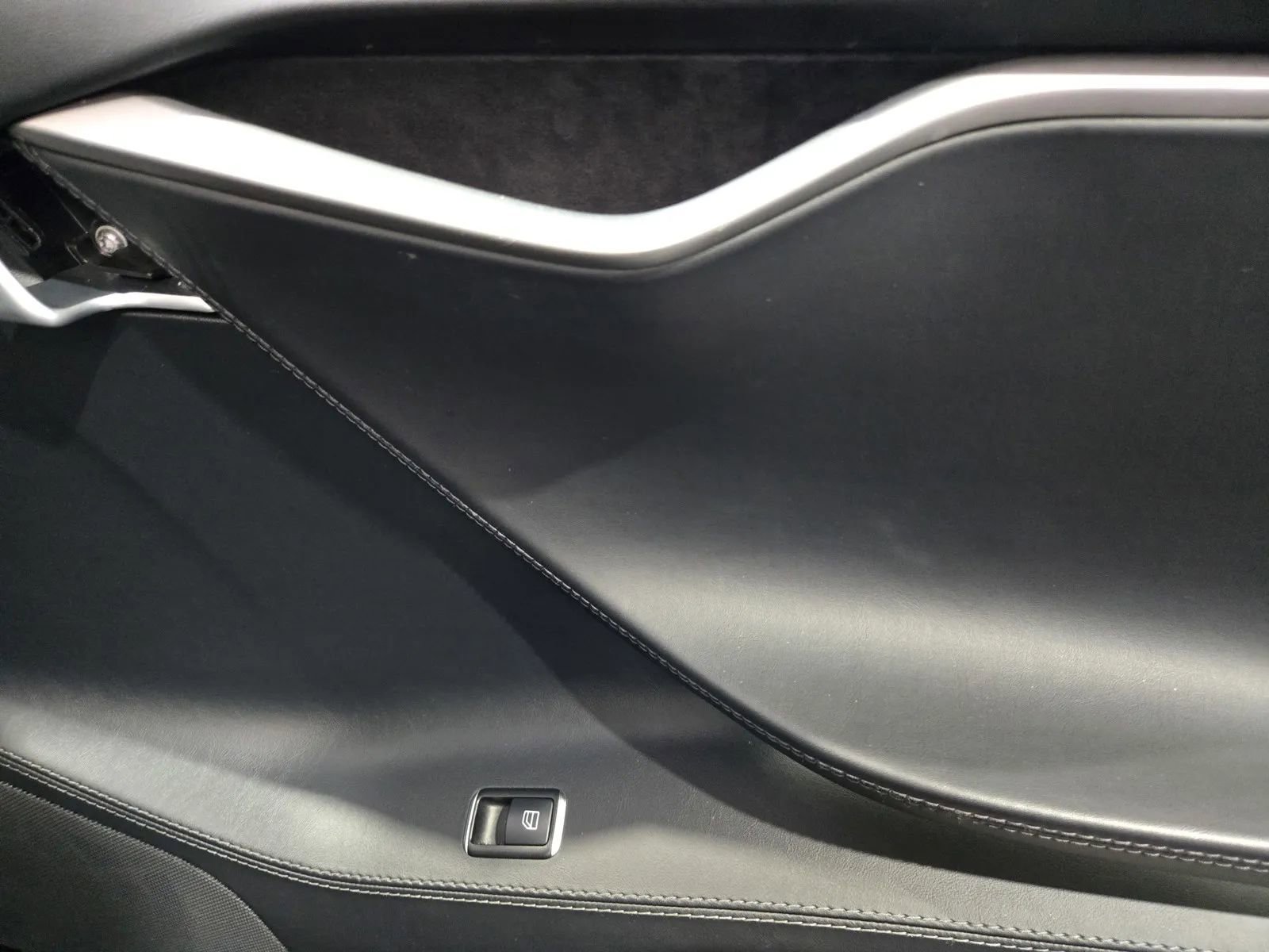 Used 2019 Tesla Model S Long Range AWD/4WD image 6