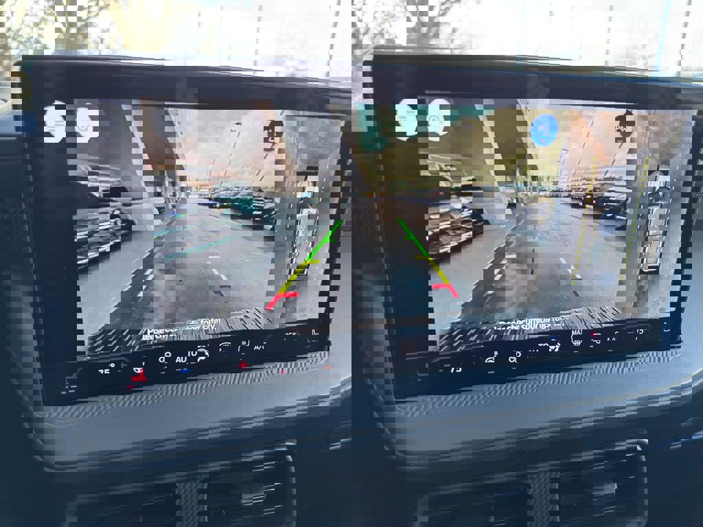 New 2025 Ford Maverick Lariat w/ Black Appearance Package image 32