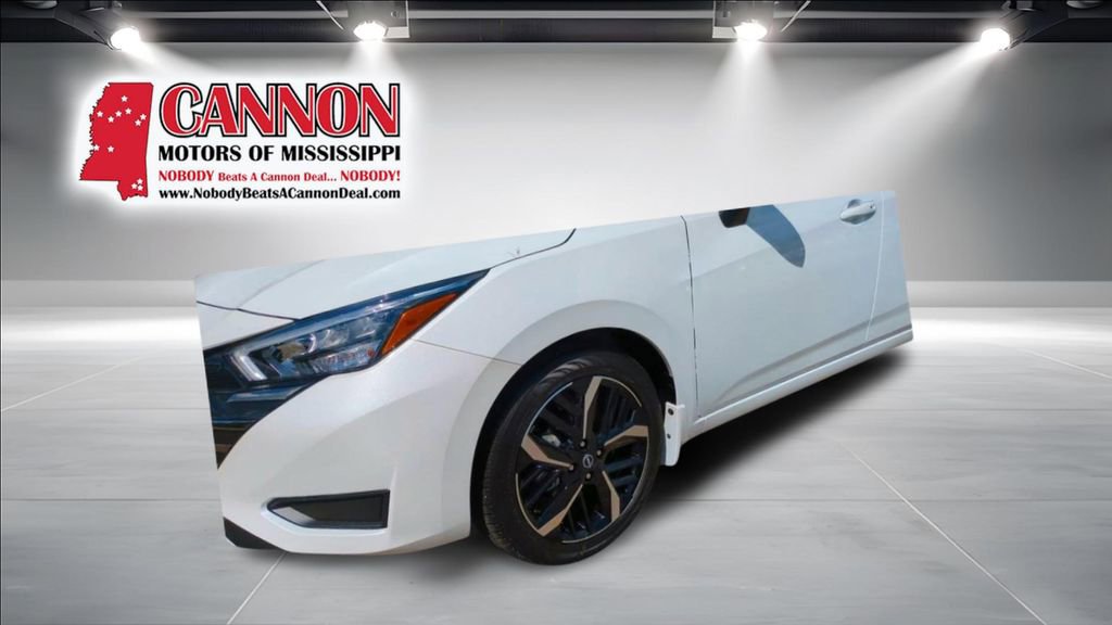 New 2025 Nissan Versa SR w/ Trunk Package image 9