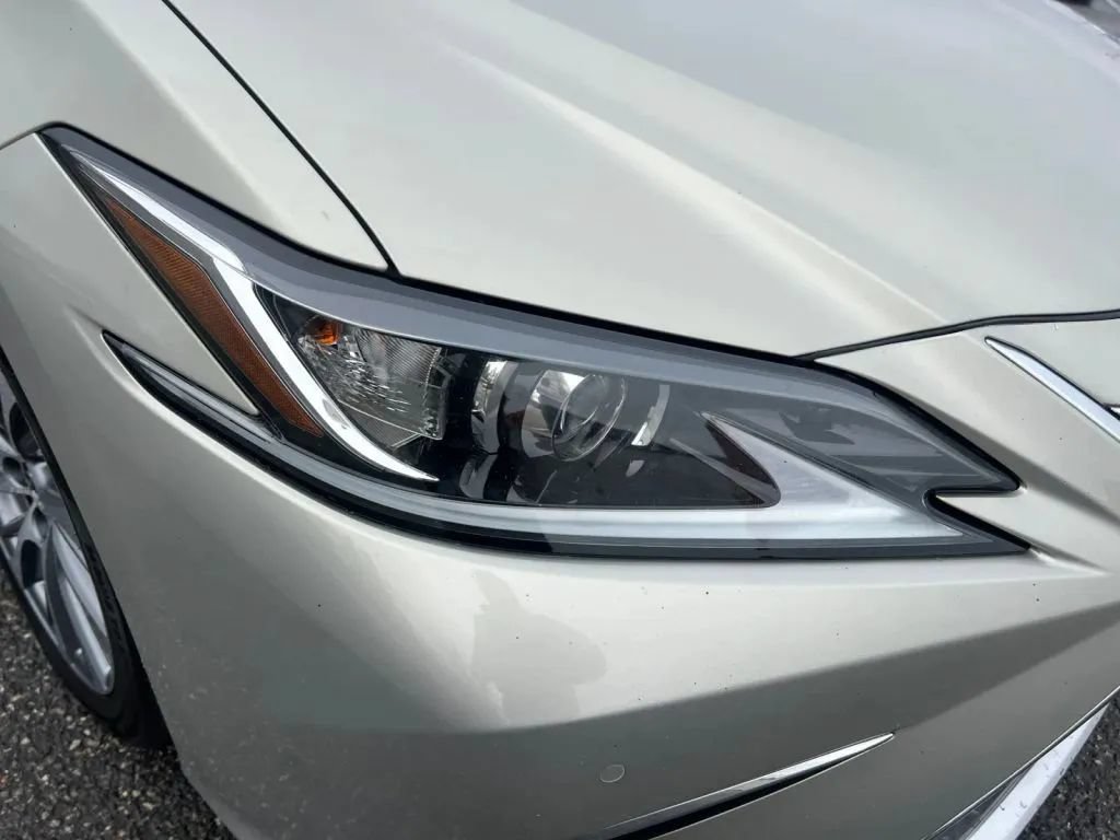 Used 2020 Lexus ES 350 w/ Premium Package FWD image 34