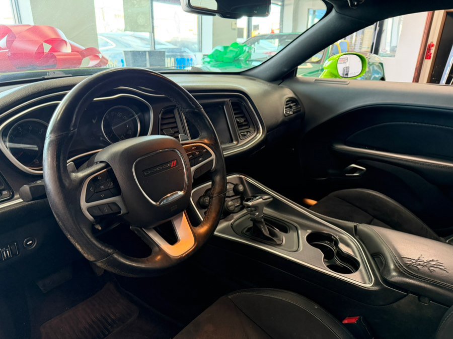 Used 2017 Dodge Challenger GT w/ Driver Convenience Group image 19