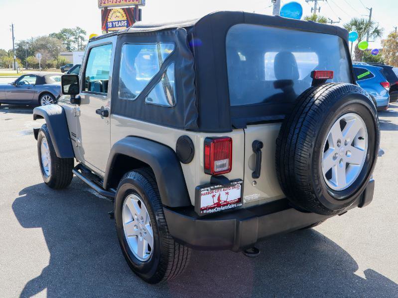 Used 2018 Jeep Wrangler Sport AWD/4WD image 3