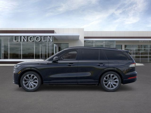 New 2026 Lincoln Aviator AWD image 3