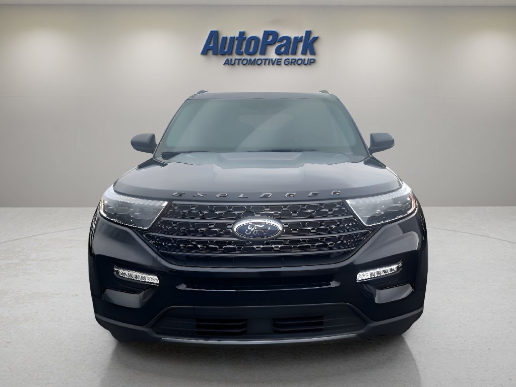 Certified 2024 Ford Explorer XLT w/ Equipment Group 202A AWD/4WD image 3