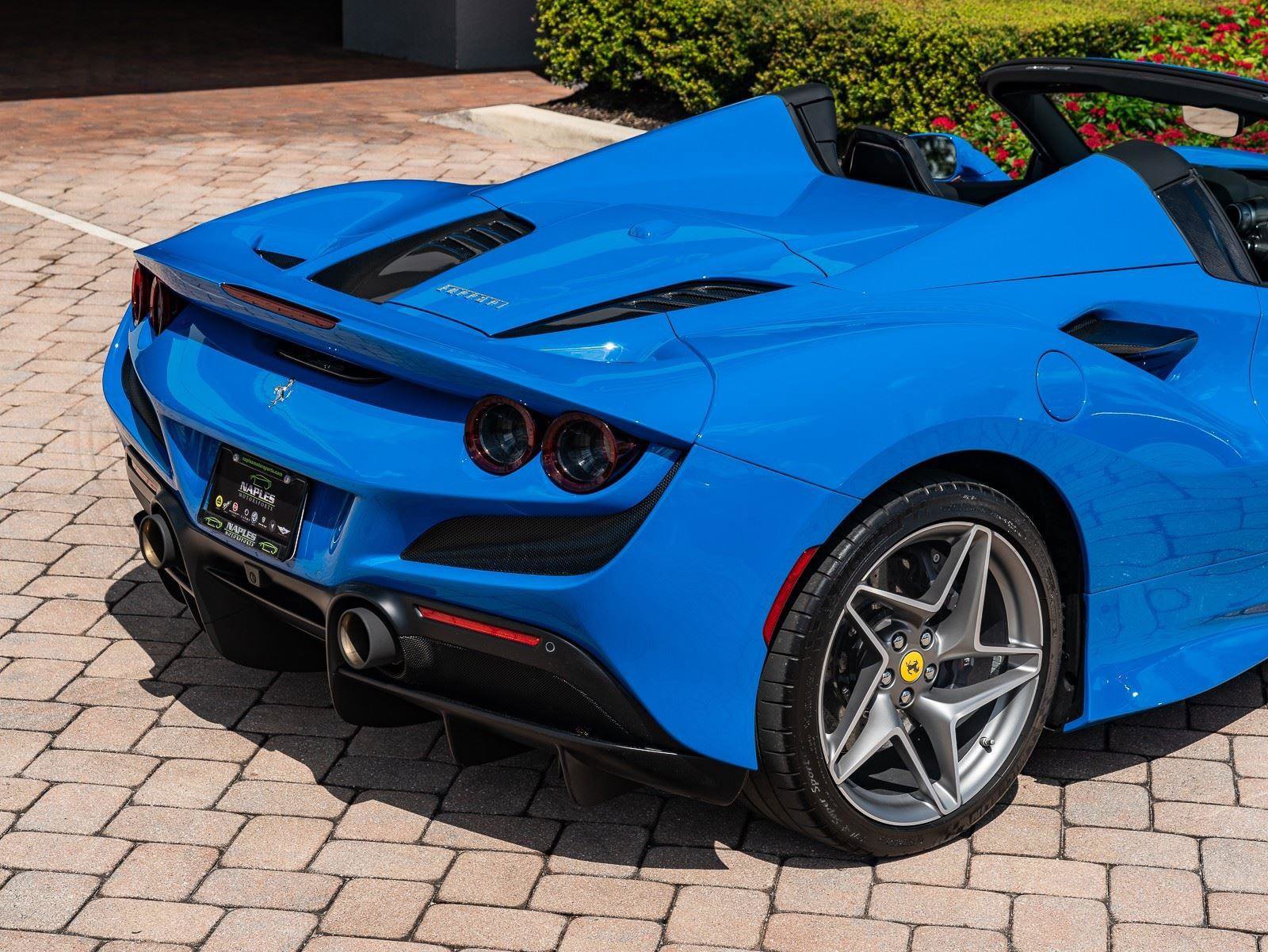 Used 2021 Ferrari F8 Tributo image 3