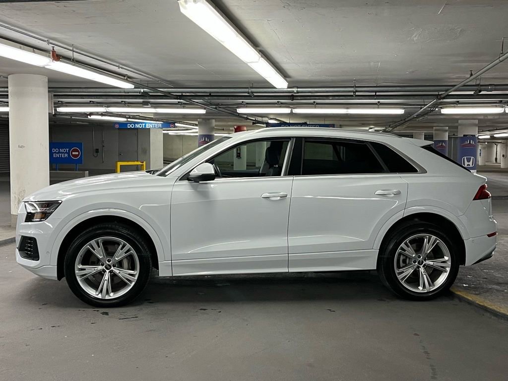 Used 2023 Audi Q8 Premium image 30