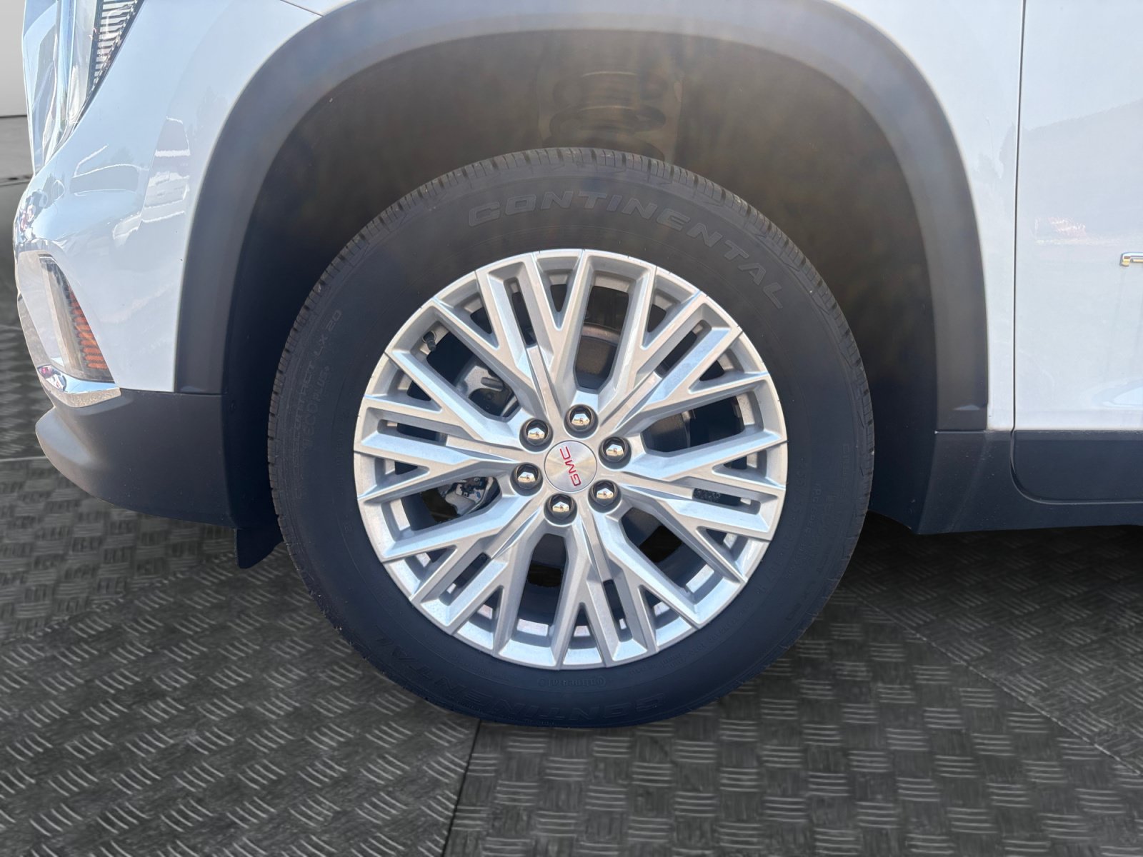 New 2026 GMC Acadia Elevation w/ Elevation Premium Package FWD image 14