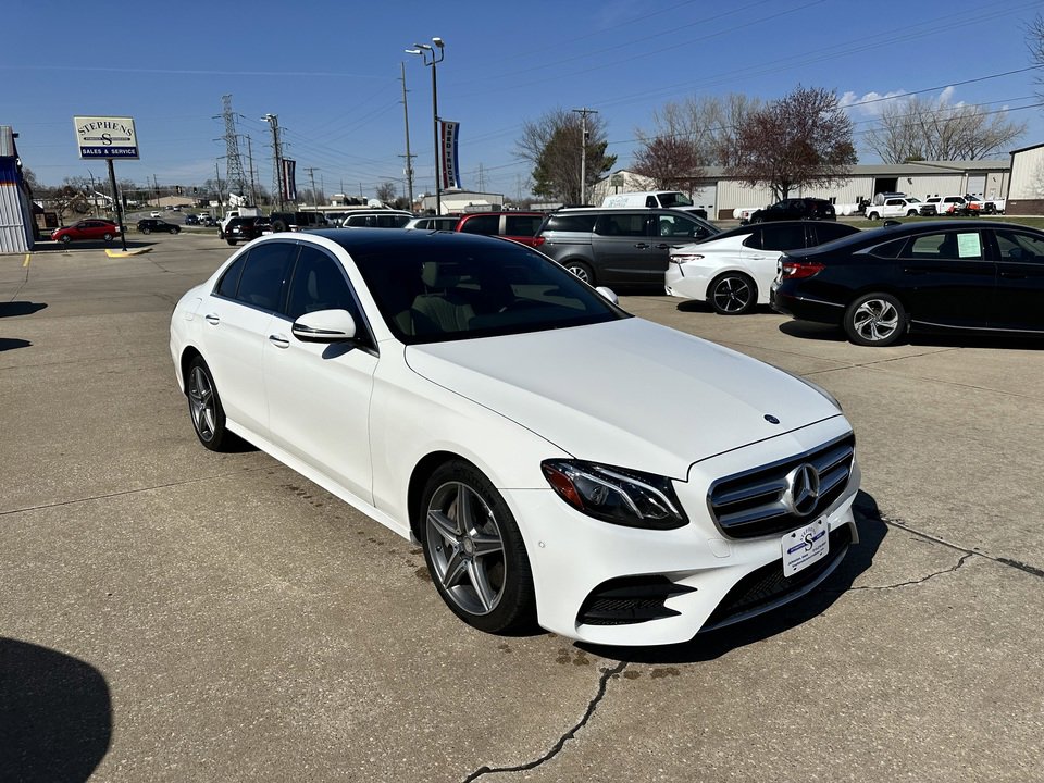 Used 2017 Mercedes-Benz E 300 4MATIC image 3