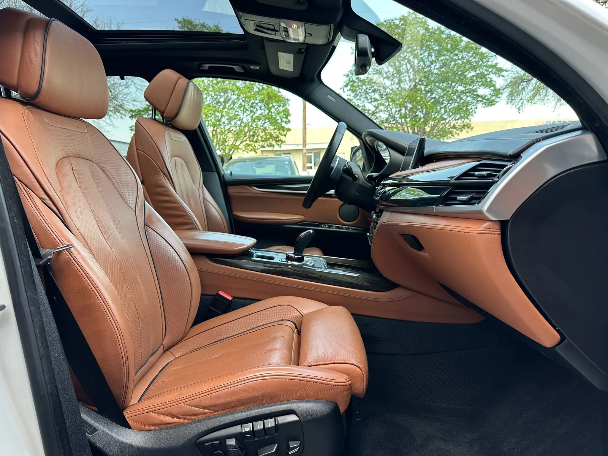 Used 2017 BMW X5 xDrive50i AWD/4WD image 25