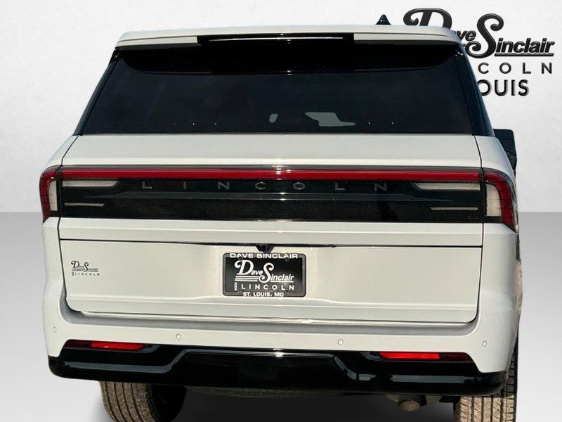 New 2025 Lincoln Navigator Reserve w/ Jet Appearance Package image 6
