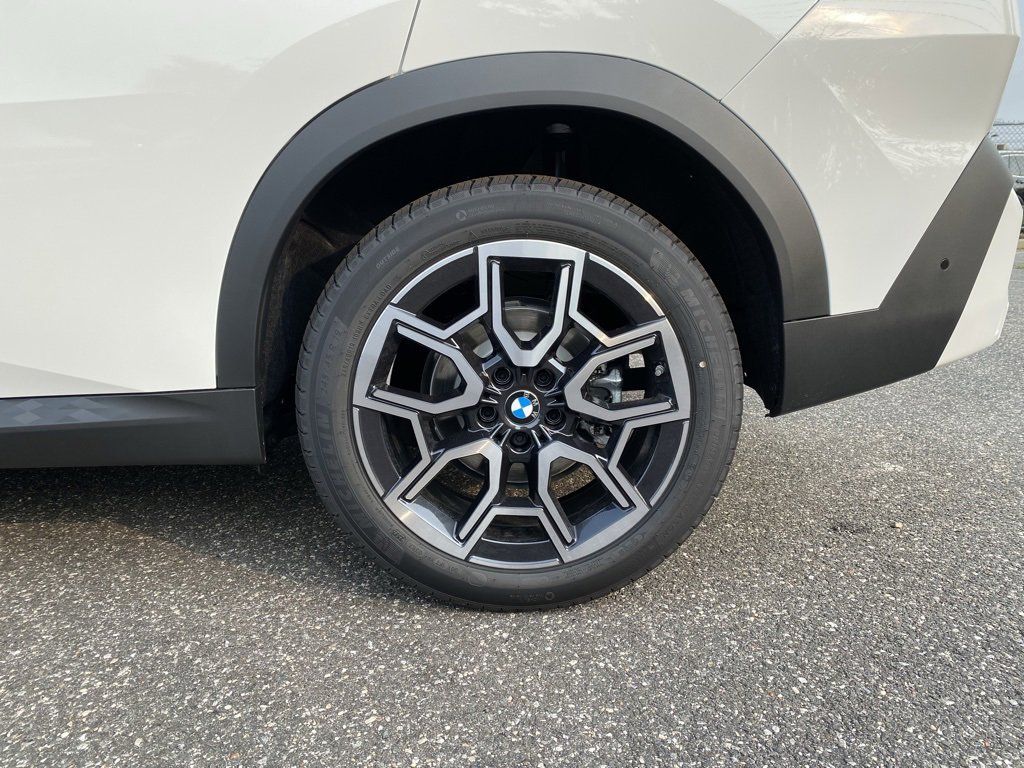New 2026 BMW X2 xDrive28i w/ Convenience Package image 6