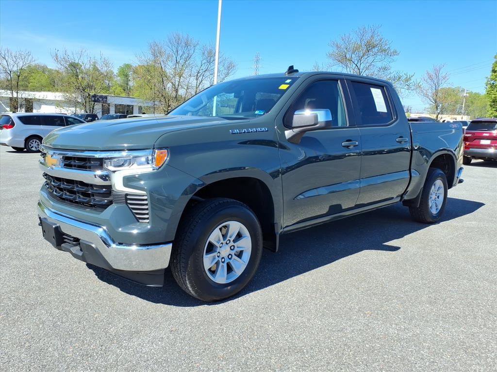 Used 2025 Chevrolet Silverado 1500 LT image 7