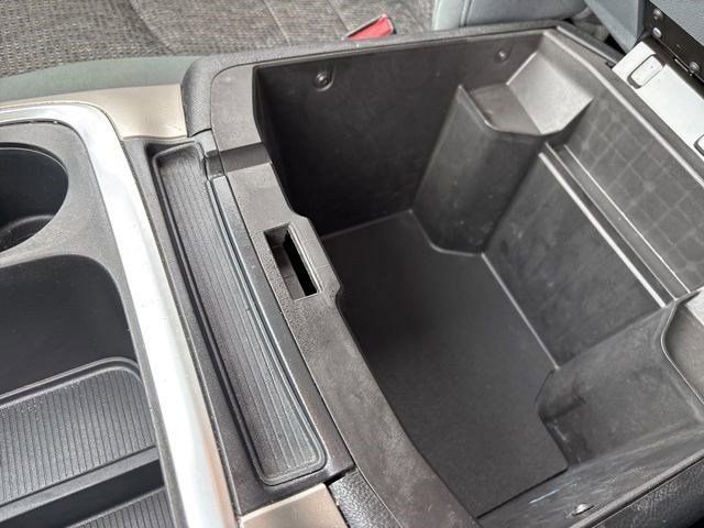 Used 2017 RAM 1500 Classic SLT w/ SLT Plus D←cor Group image 29