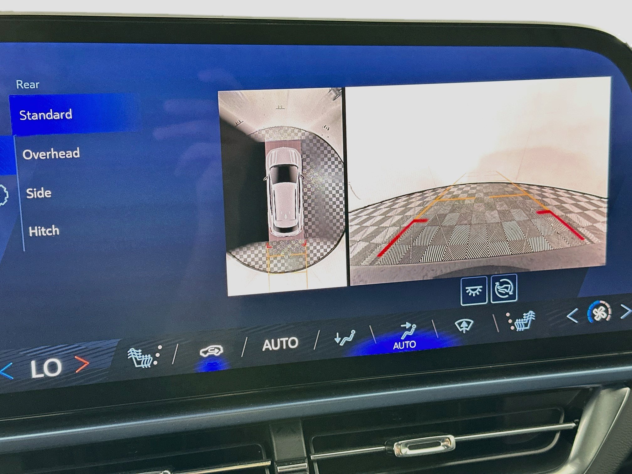 Used 2024 Chevrolet Equinox EV LT w/ LPO, All-Weather Mat Package FWD image 23