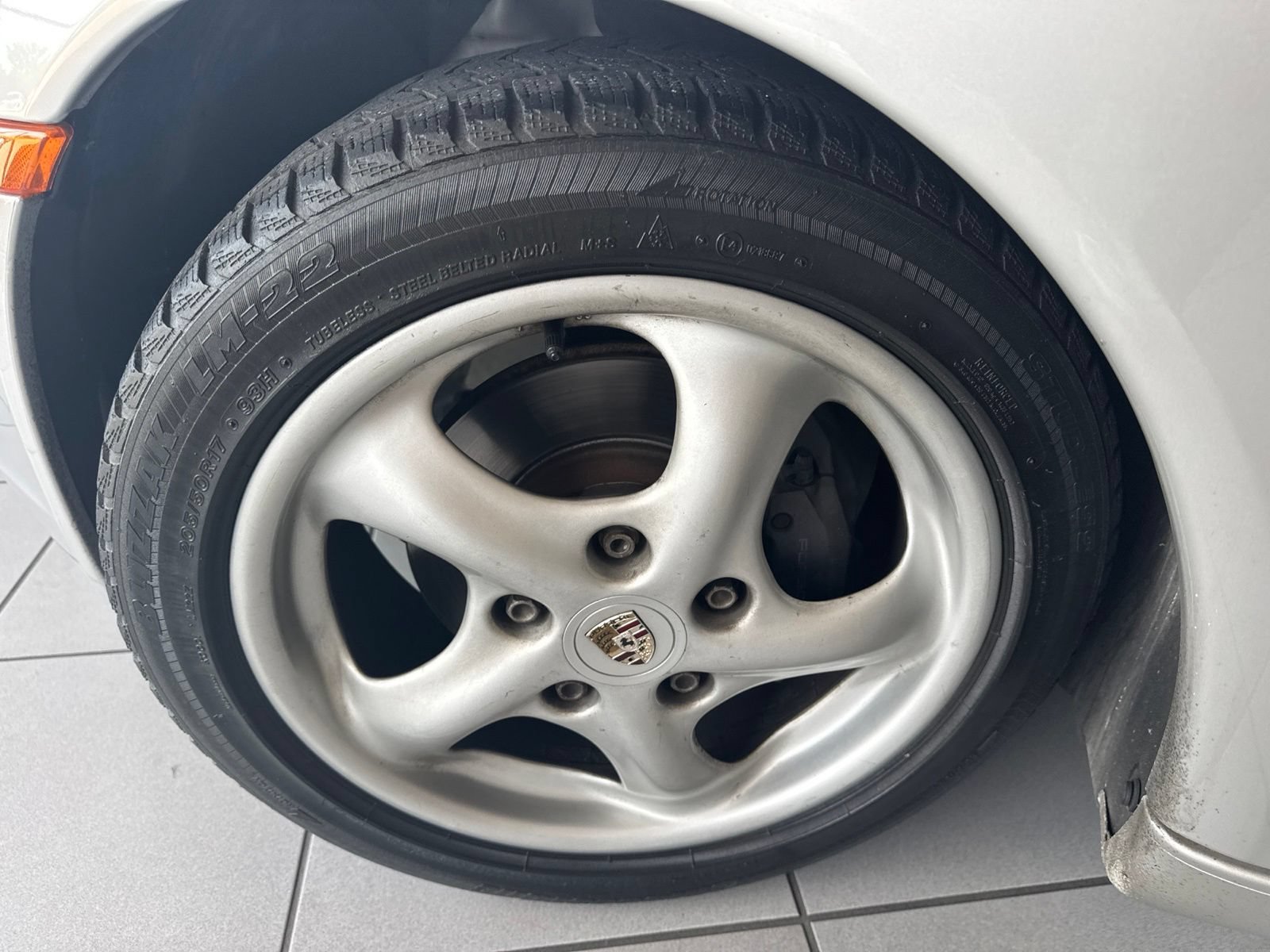 Used 1999 Porsche Boxster RWD image 8