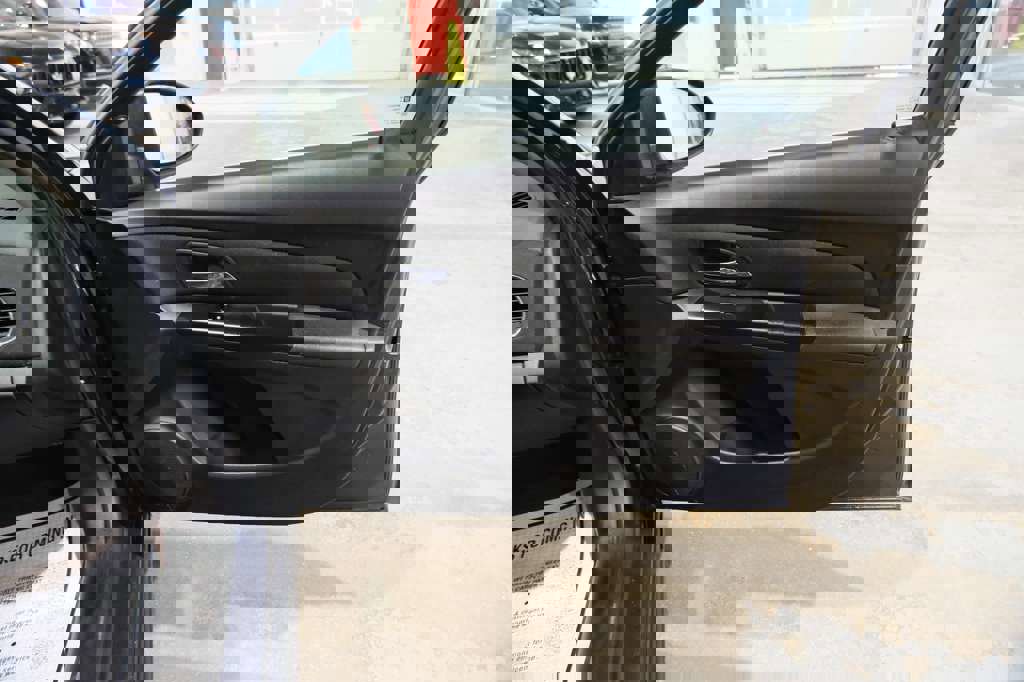 Used 2013 Chevrolet Cruze LTZ FWD image 30