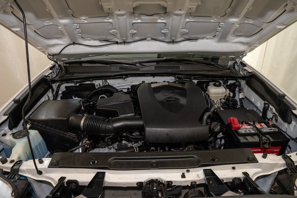 Used 2020 Toyota Tacoma TRD Off-Road w/ TRD Premium Off Road Package image 19