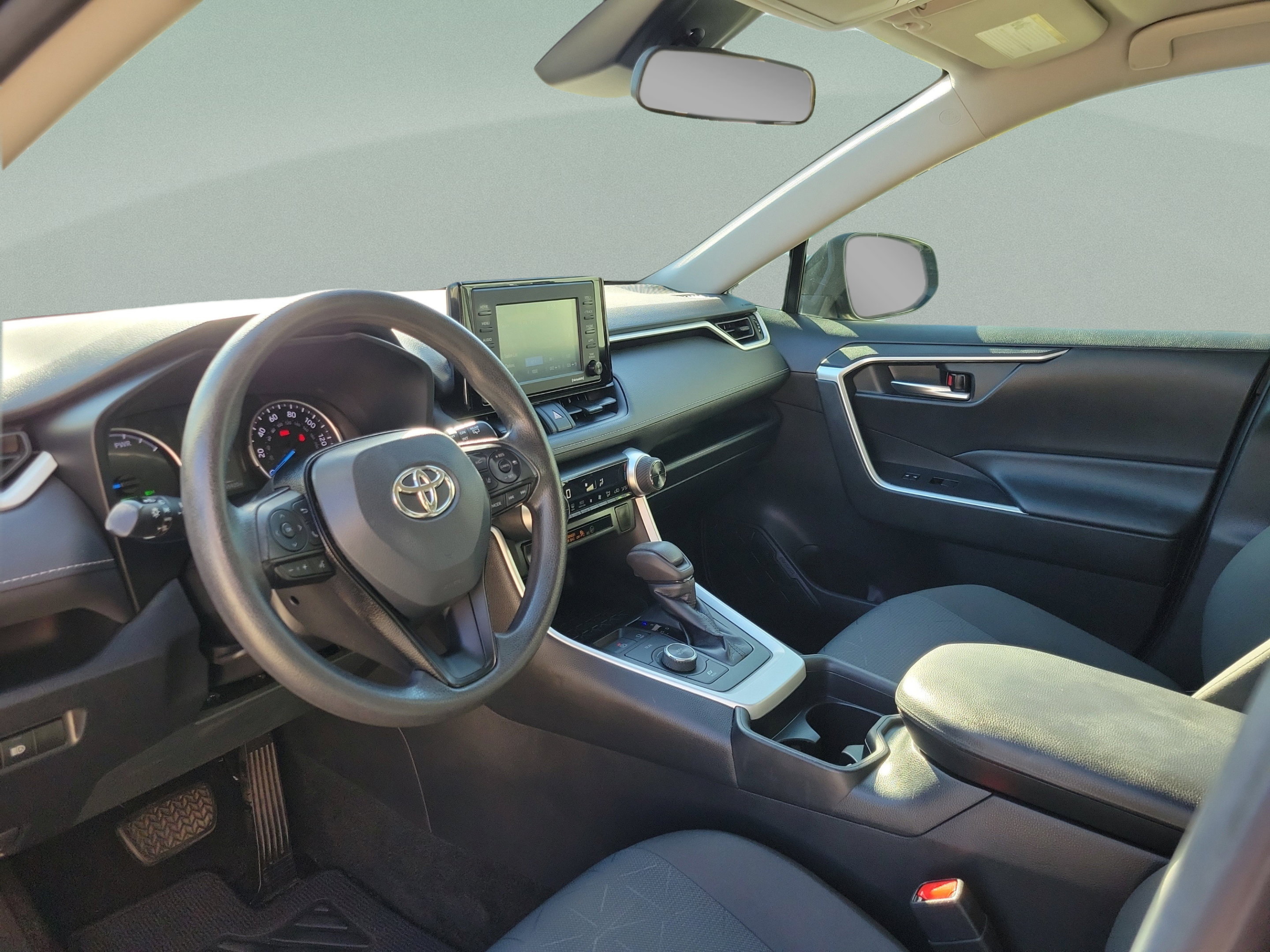 Used 2021 Toyota RAV4 XLE AWD/4WD image 8
