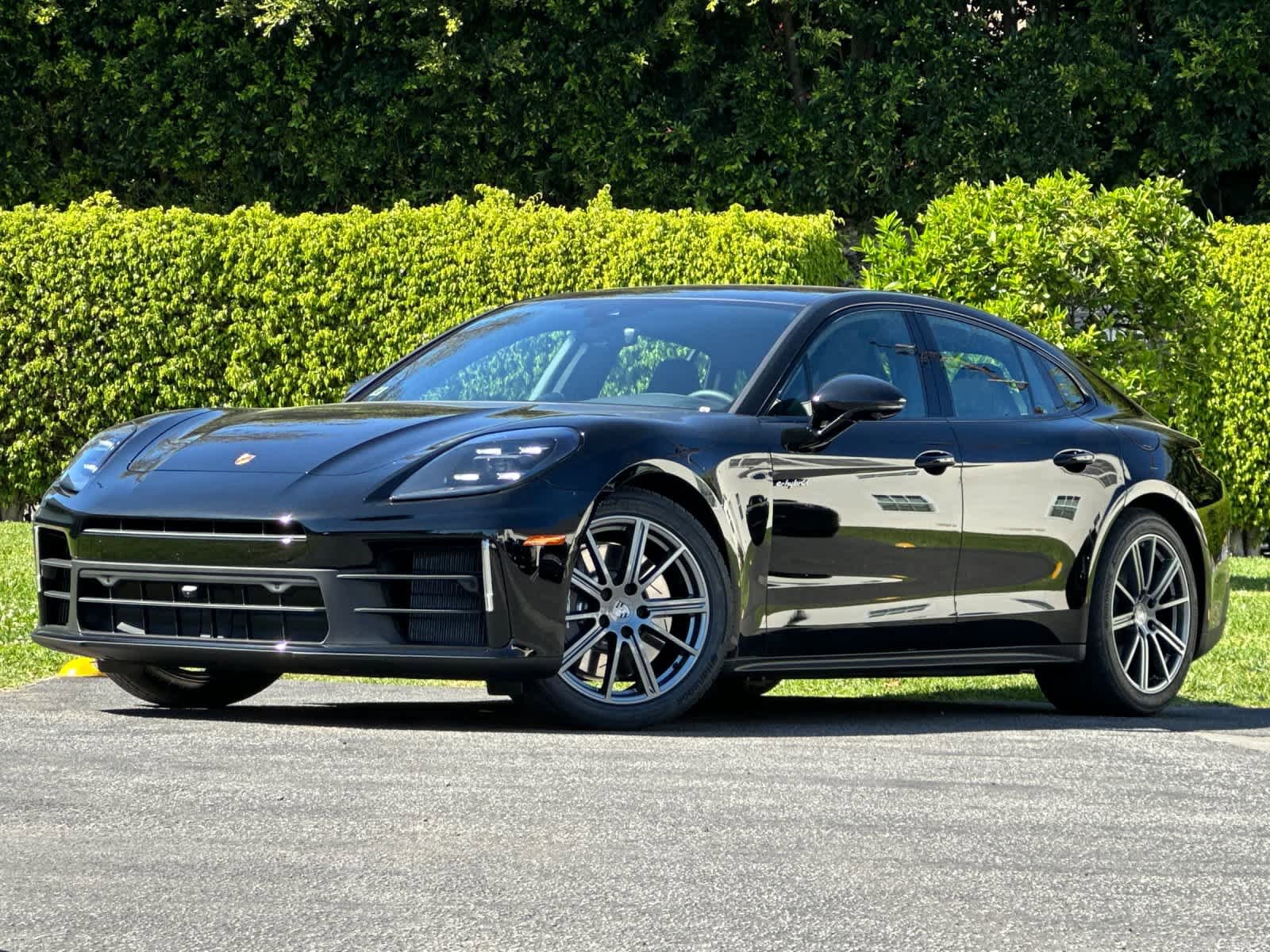 New 2026 Porsche Panamera 4 AWD/4WD image 1
