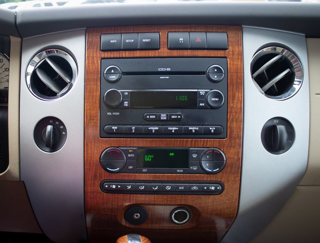 Used 2007 Ford Expedition Eddie Bauer AWD/4WD image 13