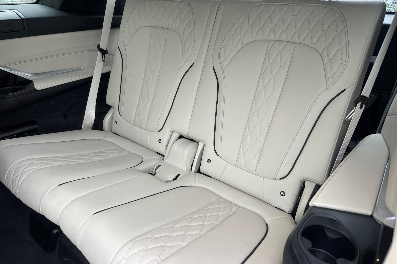 Certified 2025 BMW X7 M60i w/ Climate Comfort Package image 19