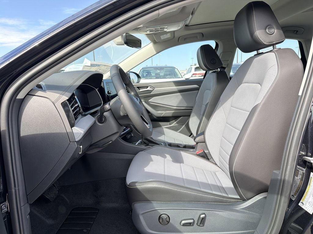 New 2026 Volkswagen Jetta SE FWD image 11