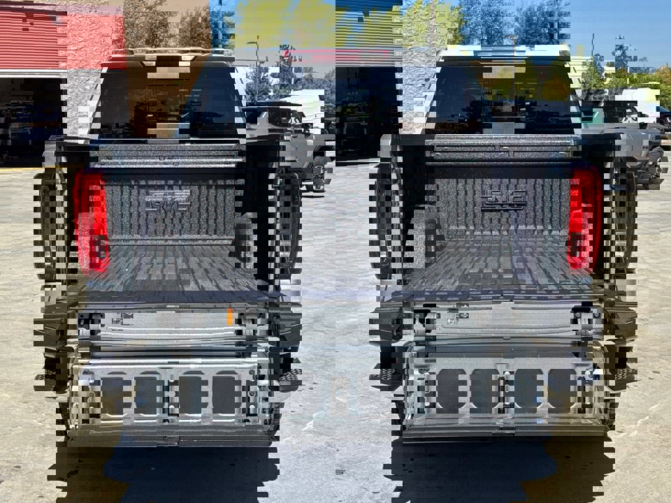 Used 2026 GMC Sierra 1500 SLT w/ SLT Premium Plus Package image 8