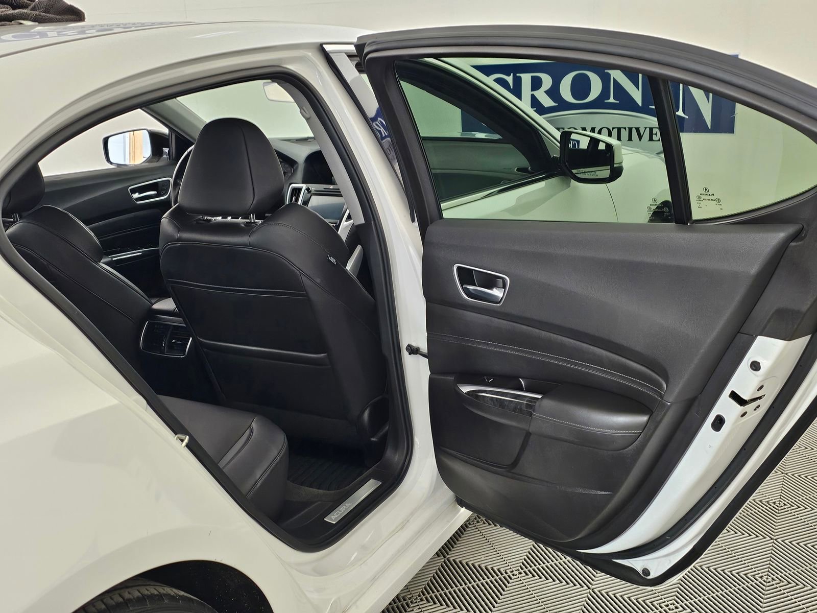 Used 2019 Acura TLX V6 image 30