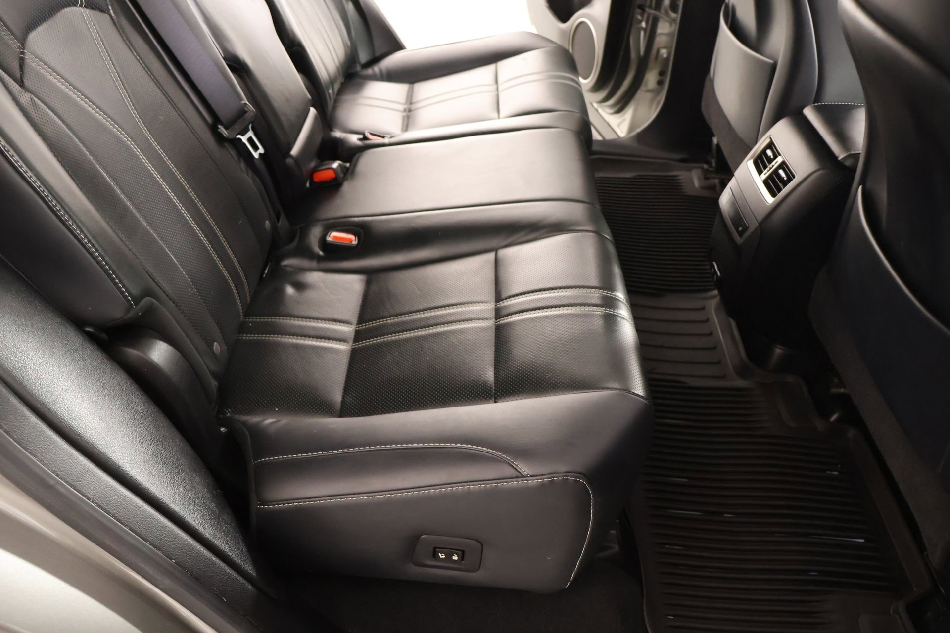 Used 2022 Lexus RX 450h AWD w/ Luxury Package image 14