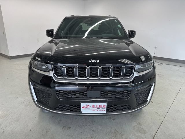New 2026 Jeep Grand Cherokee Limited AWD/4WD image 2