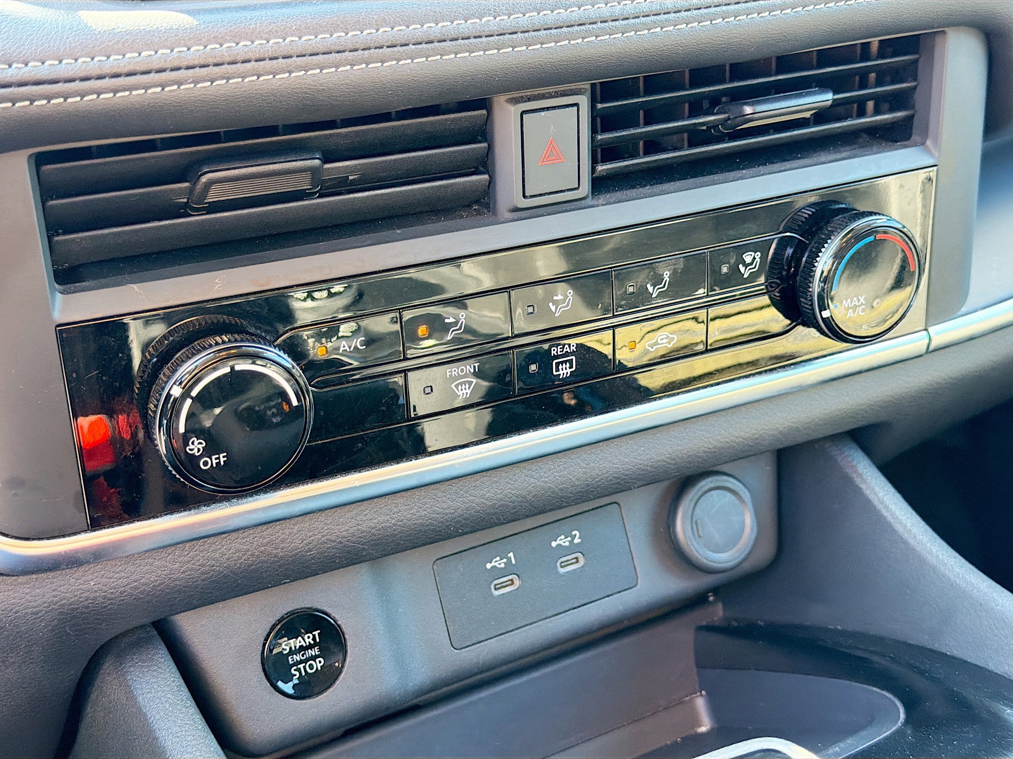 Used 2024 Nissan Rogue S image 30