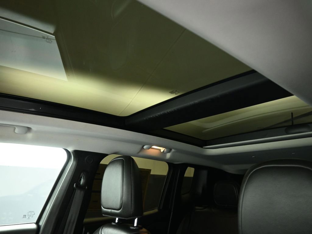 Used 2021 Jeep Renegade Trailhawk w/ Sun & Sound Group AWD/4WD image 16