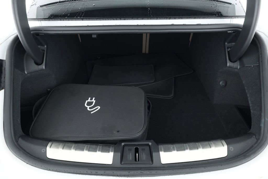 Used 2022 Porsche Taycan 4S image 21