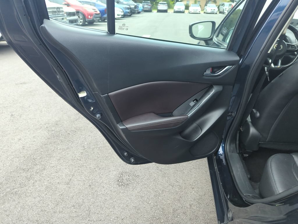 Used 2017 MAZDA MAZDA3 Touring FWD image 27