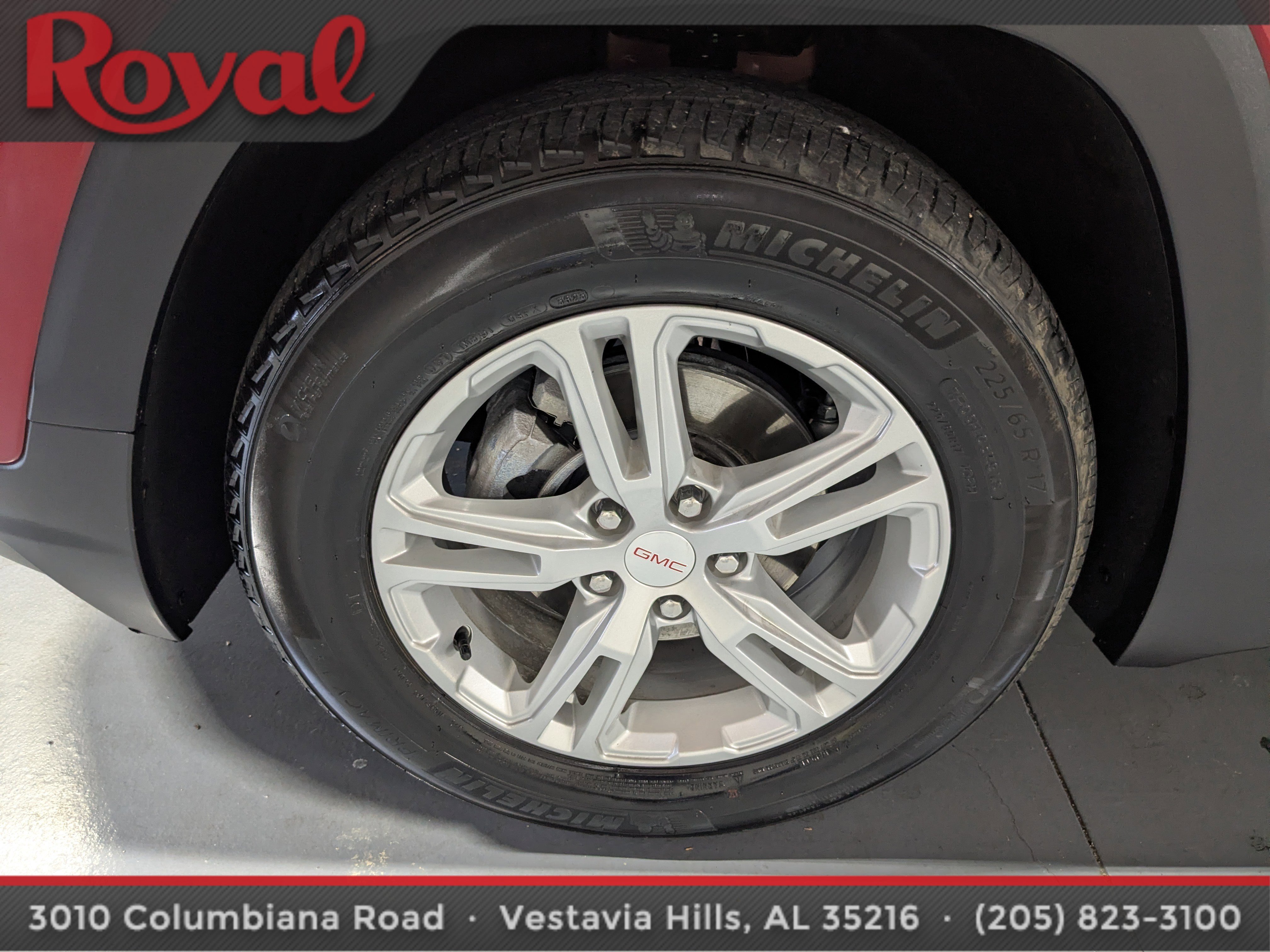 Used 2024 GMC Terrain SLE w/ Driver Convenience Package image 25