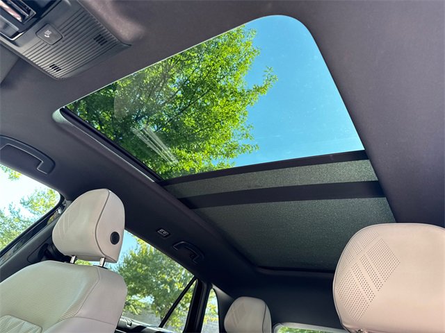 Used 2025 Volkswagen Atlas Cross Sport SEL Premium R-Line image 36