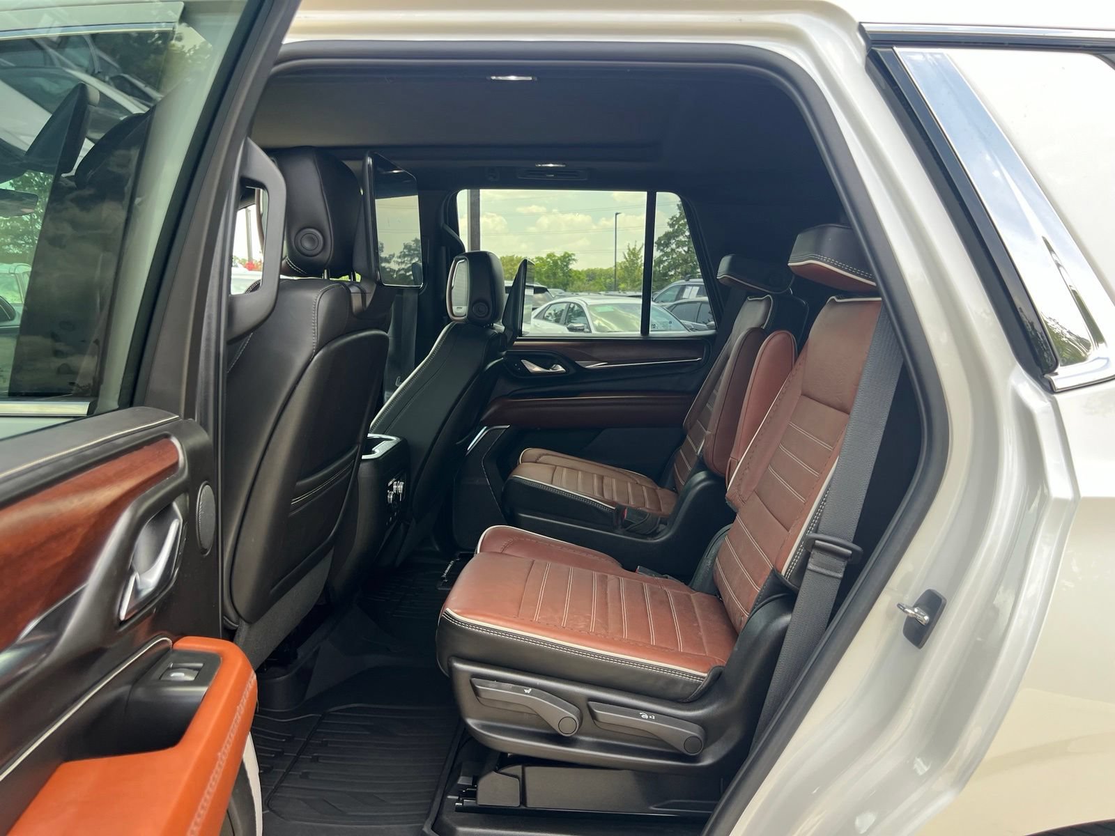 Used 2023 GMC Yukon Denali Ultimate AWD/4WD image 20