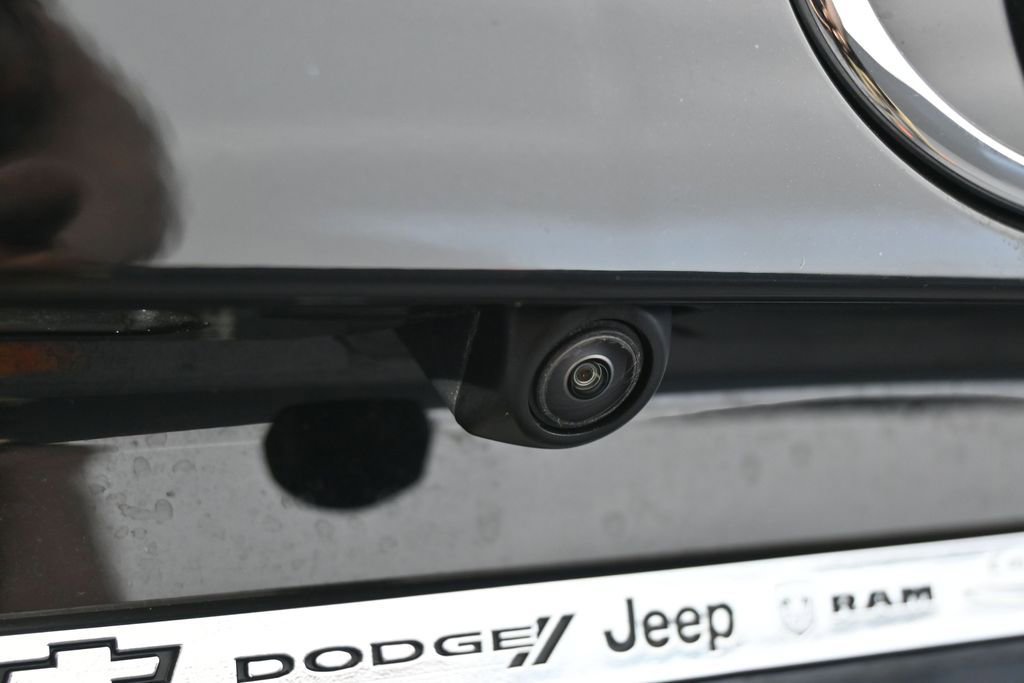 Used 2025 Toyota RAV4 XLE w/ Convenience Package FWD image 32