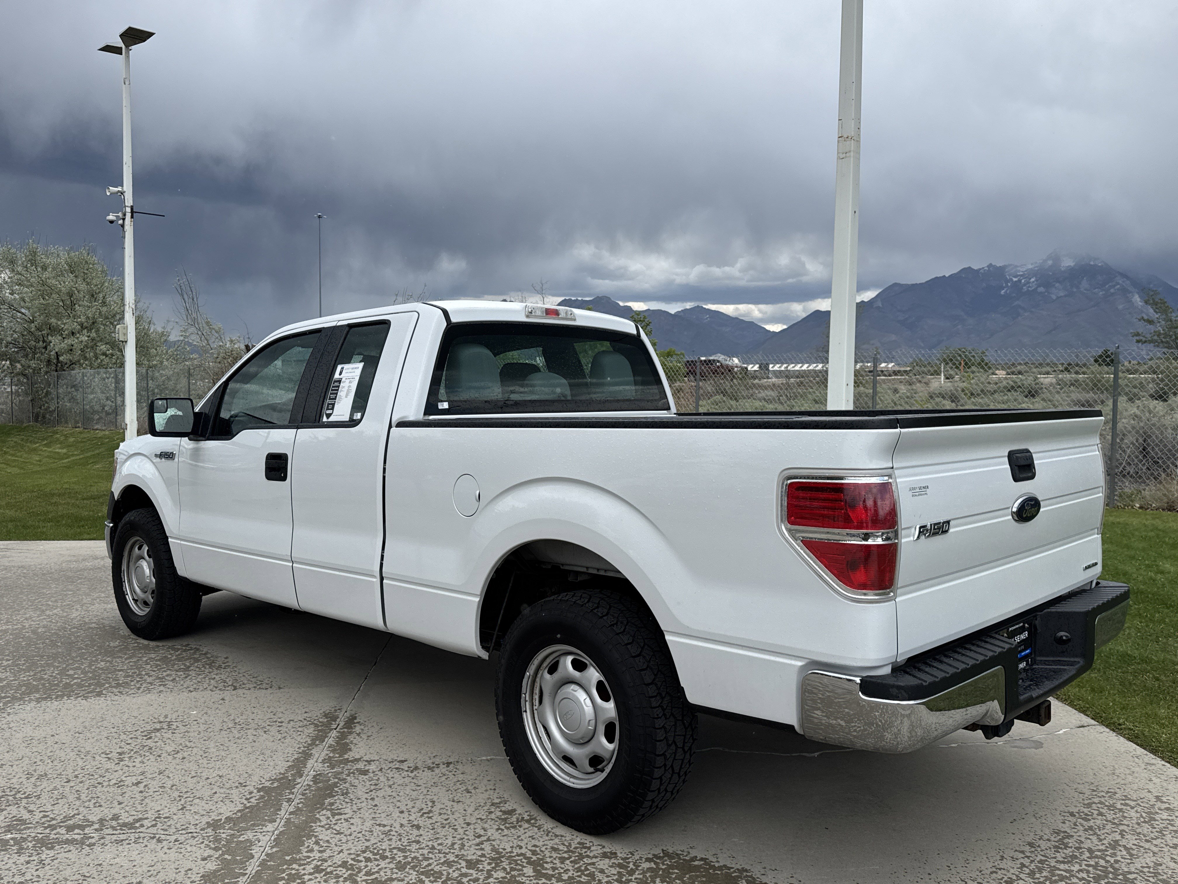 Used 2011 Ford F150 XL w/ PWR Equipment Group RWD image 3