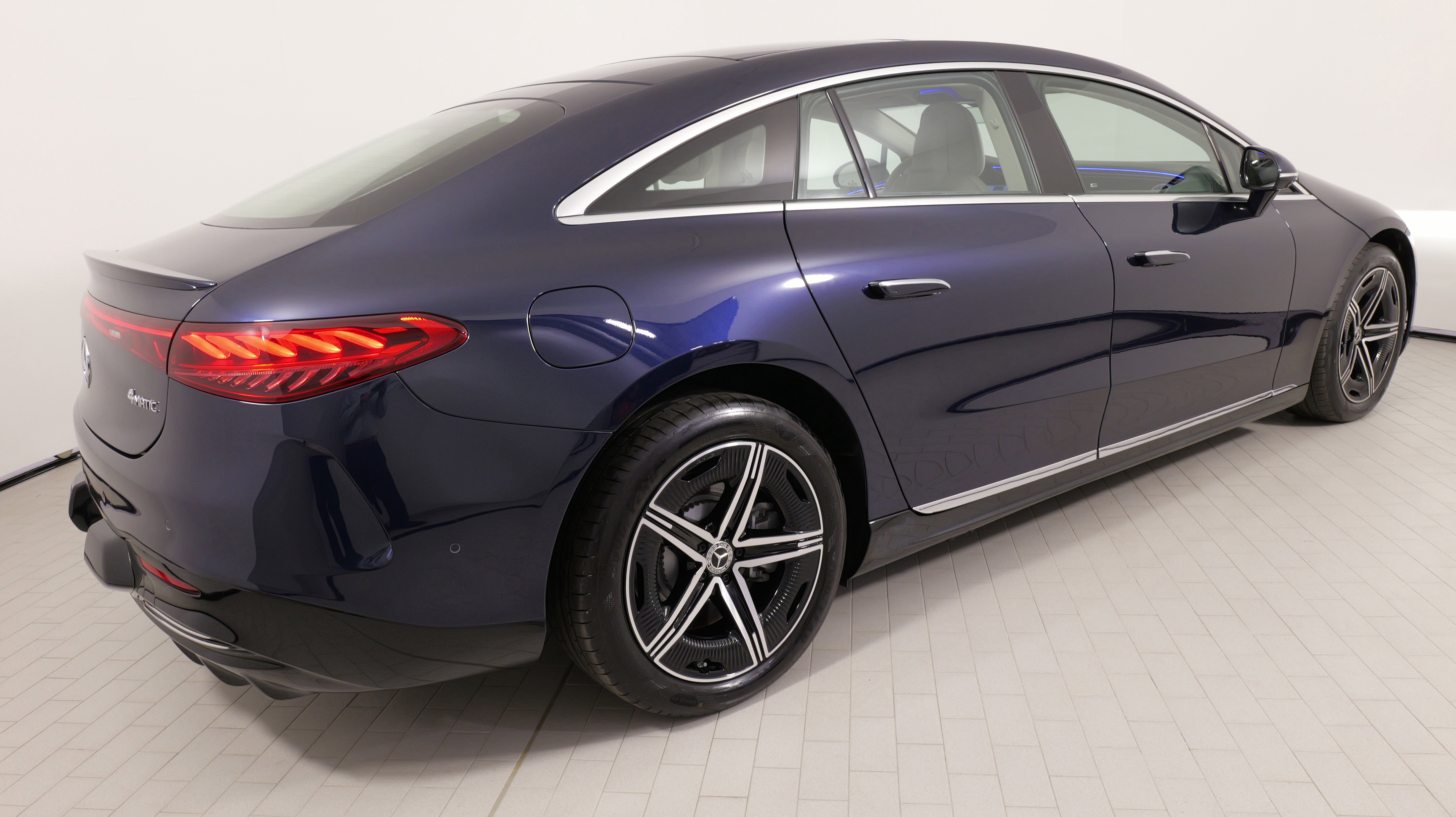 Used 2023 Mercedes-Benz EQS 580 4MATIC Sedan image 14